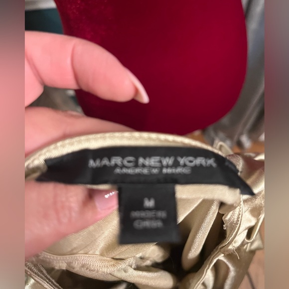 Gold Top - Picture 4 of 4